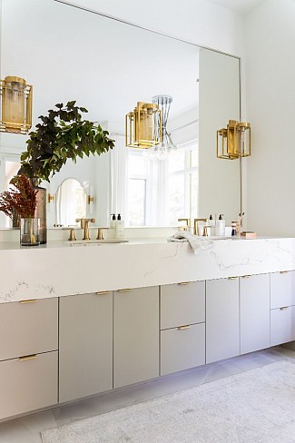 Full Bathrooms & Wet Bars